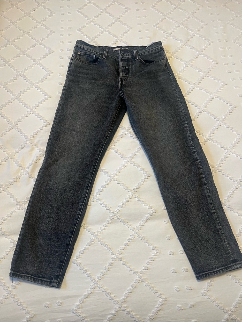 Woman’s wedgie Black Straight-Leg Jeans - Classic Everyday Style